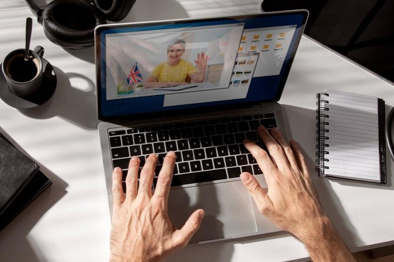 Best Tools Businesses Use to Manage Customer Queries Efficiently