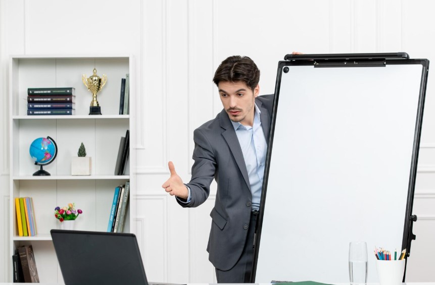 10 Signs Your Team Urgently Needs Relationship Management Skills Training (US Manager Checklist)