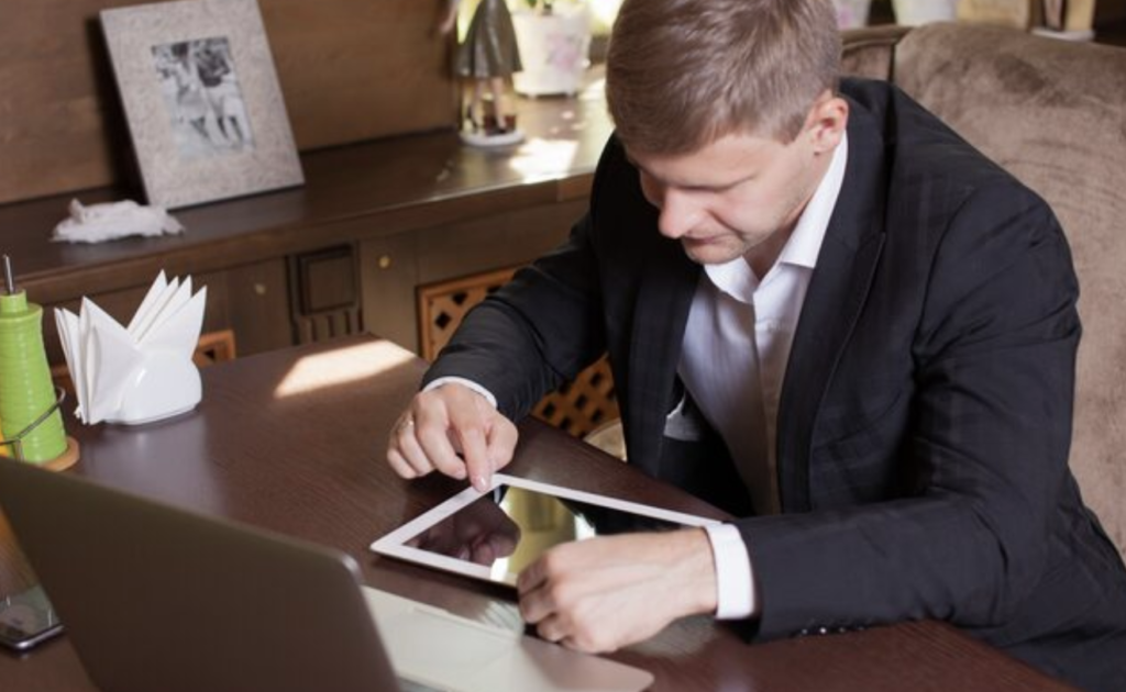 What US Buyers and Sellers Need to Know Before Bidding